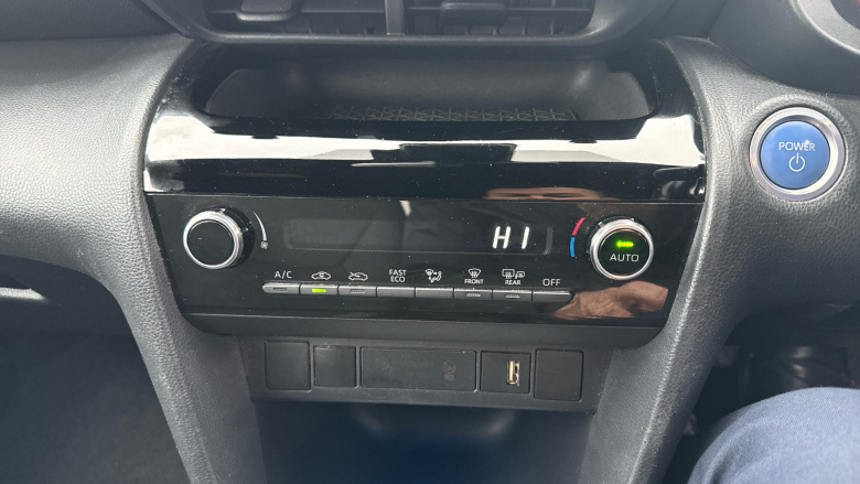 Toyota Yaris Cross 1.5 Hybrid Design 5dr CVT Hybrid Estate